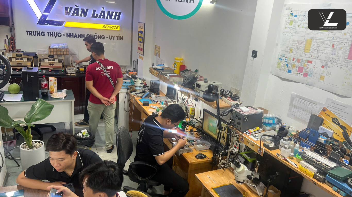 thay nút nguồn điện thoại bao nhiêu tiền