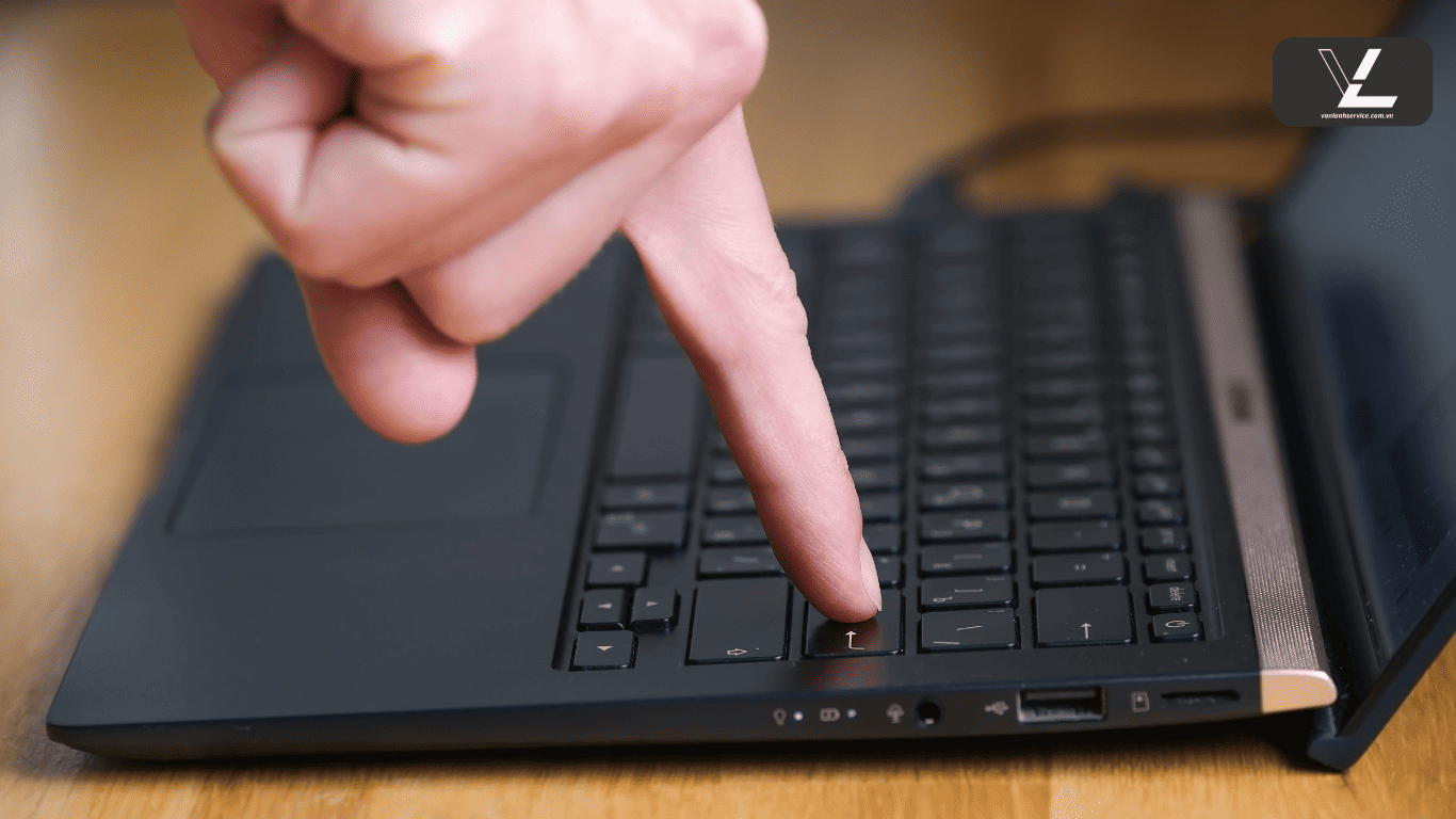 bàn phím laptop bị đơ một số nút
