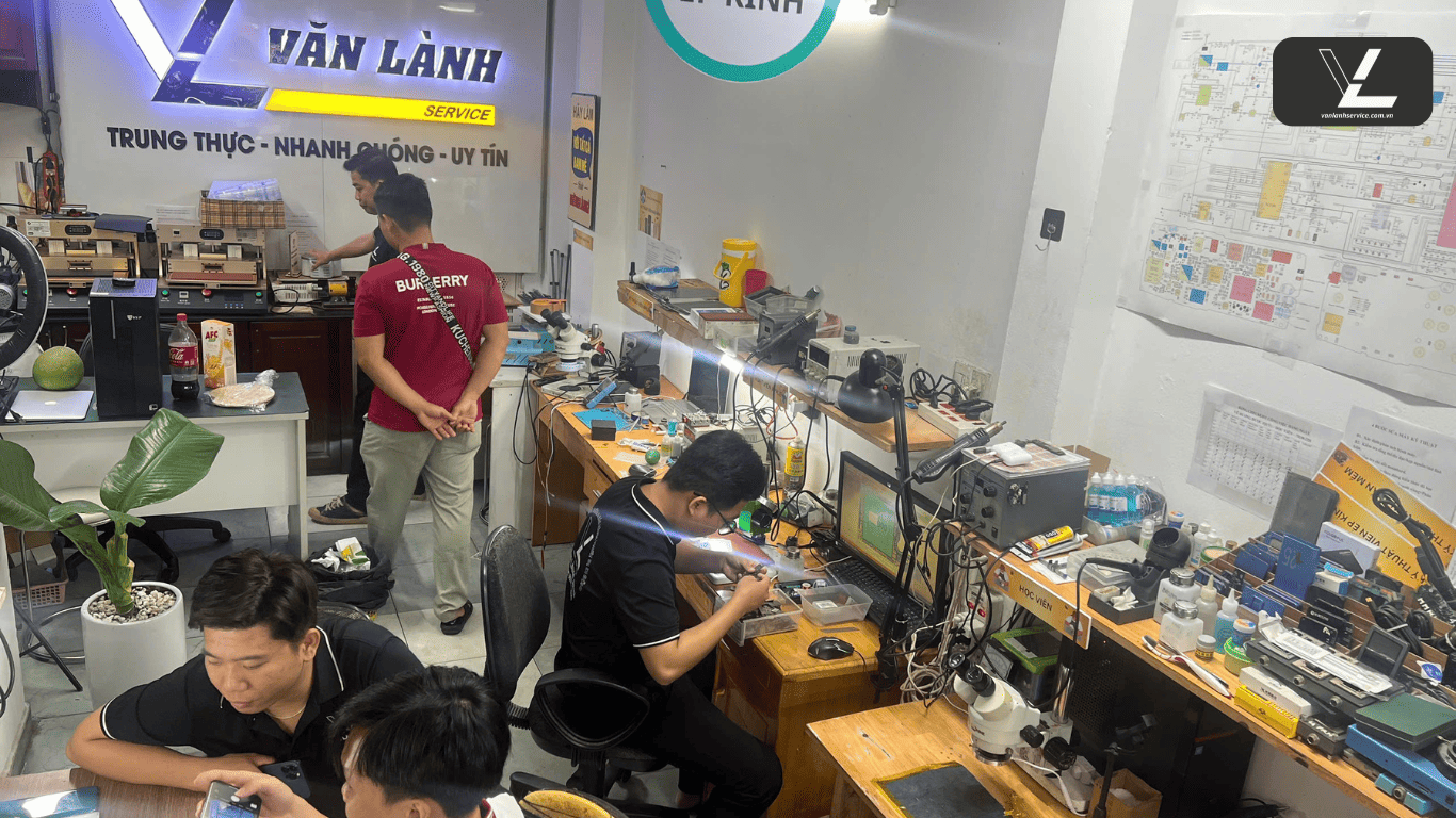 thay mặt lưng iphone 14 pro max
