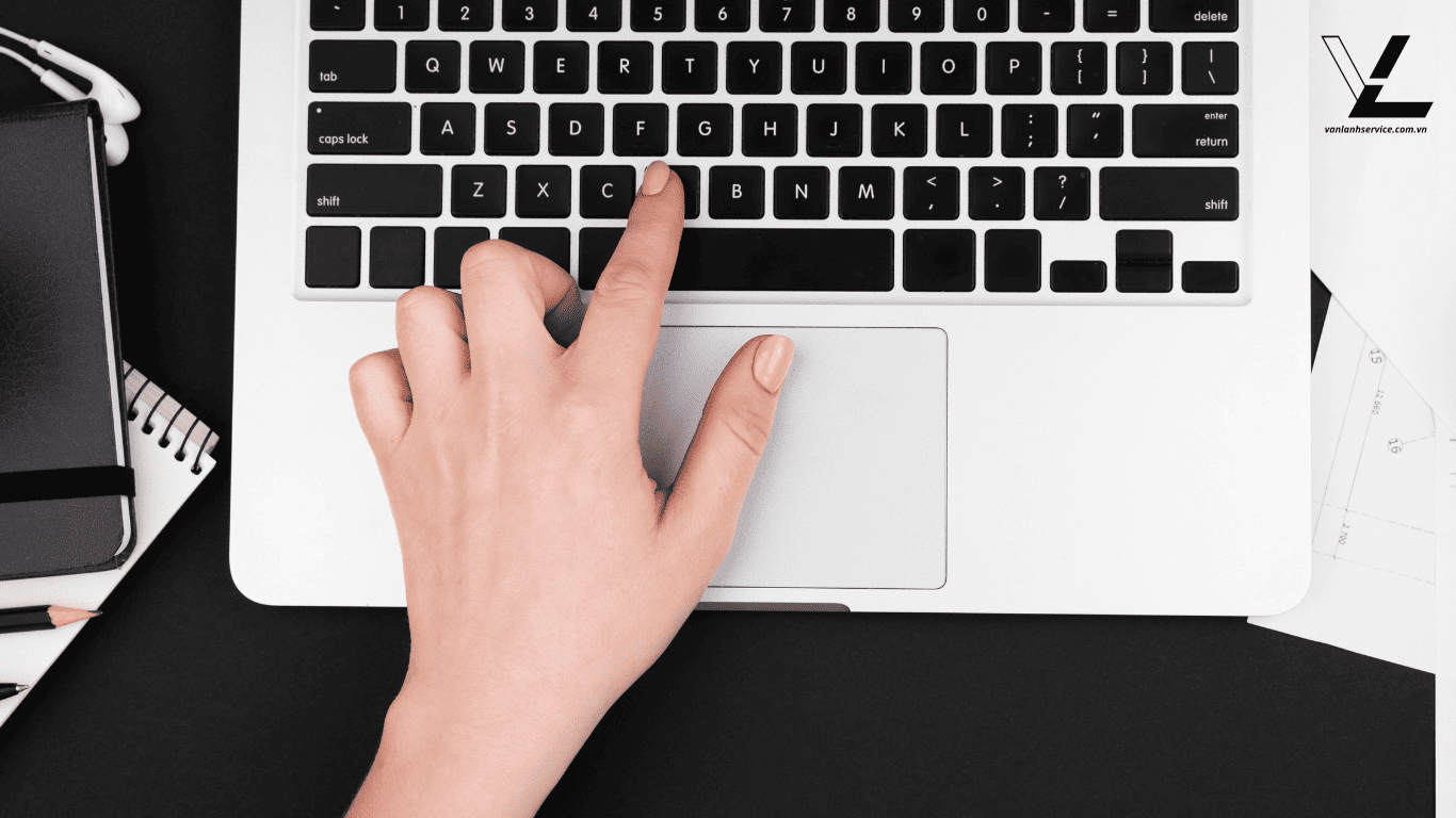 nên dùng magic mouse hay trackpad