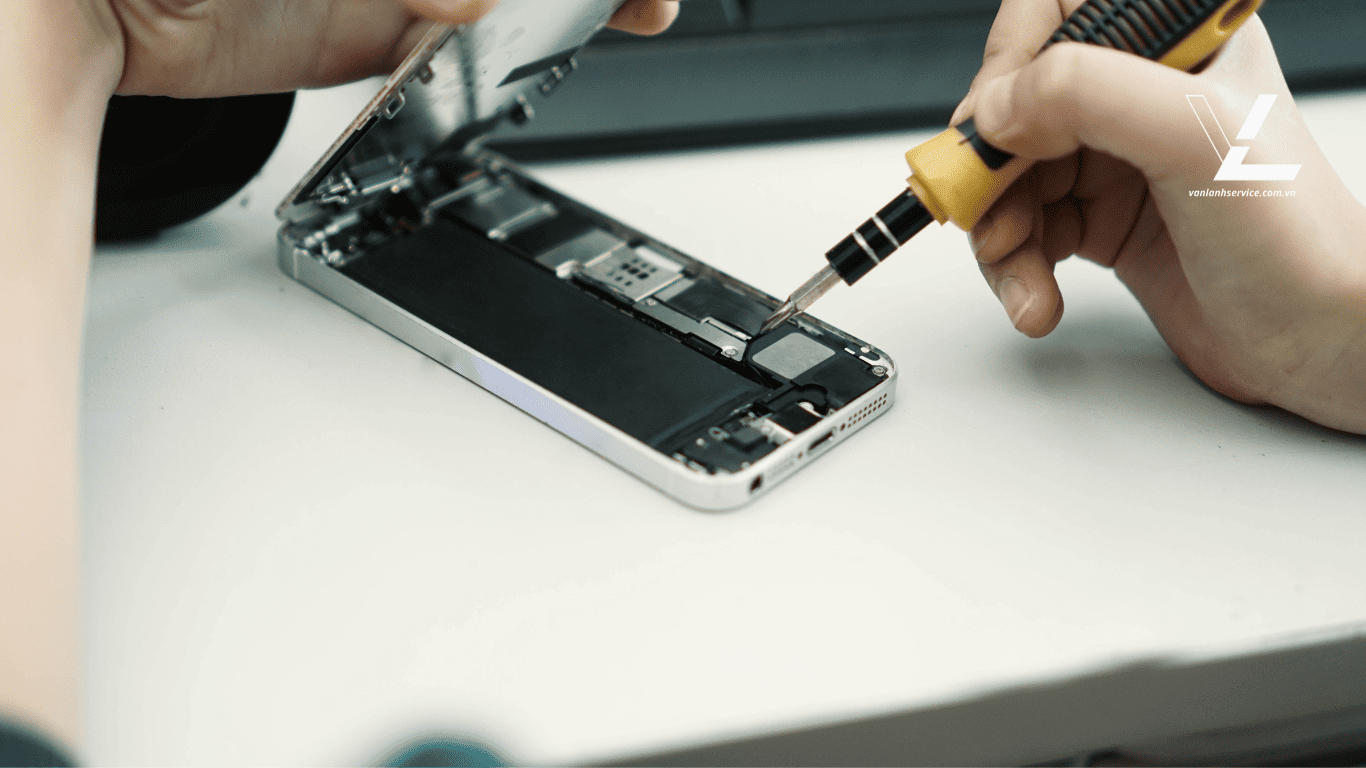 thay main iphone là gì