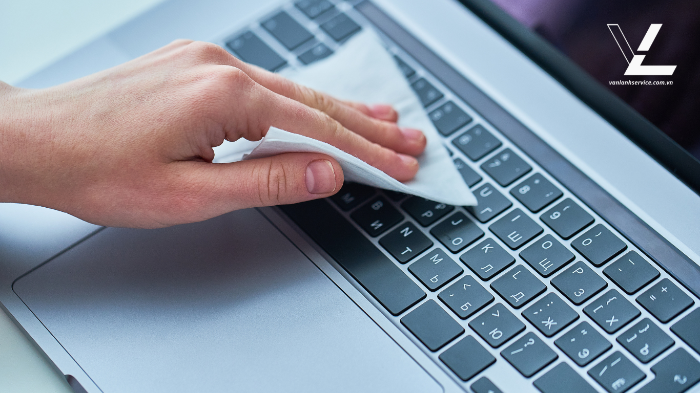 hướng dẫn vệ sinh bàn phím máy tính