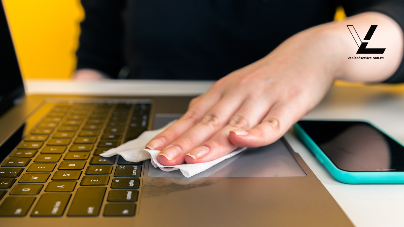 hướng dẫn vệ sinh bàn phím máy tính