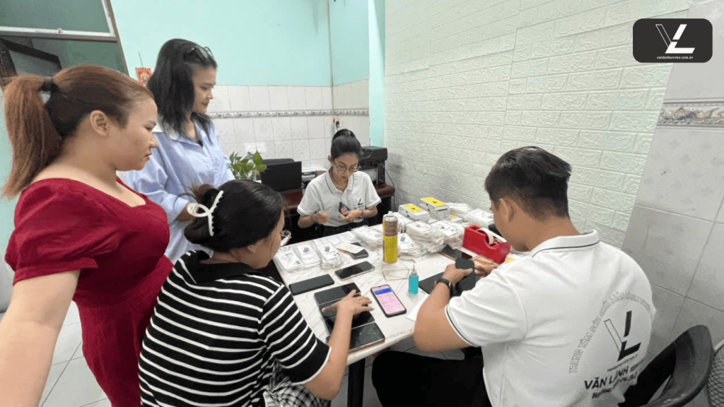 iphone bị phóng to màn hình khóa