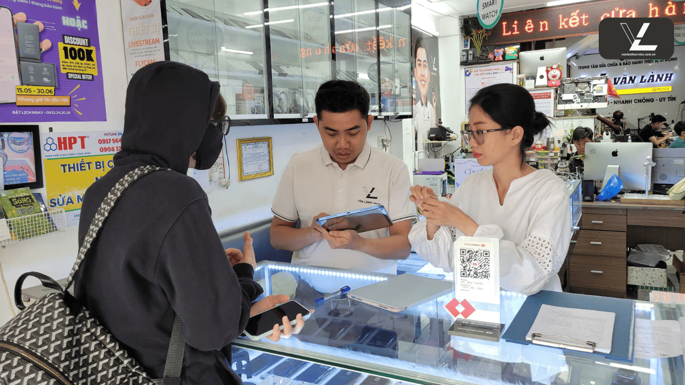 sửa bản lề laptop bao nhiêu tiền