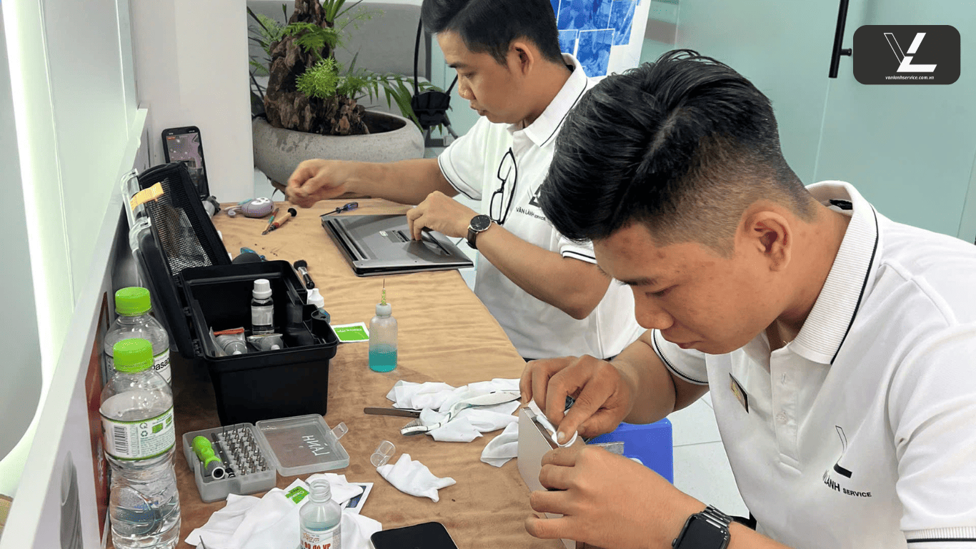 iphone nhận sạc nhưng không vào pin